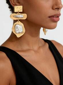 一对奢华金属拼接耳环，欧美风格不对称仿珍珠耳环，独特长款耳环 - 金黃色 - 查看 5