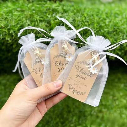 白色雏菊心形钥匙扣套装，甜美风格，感谢礼品，鼓励卡，理想之选。派对回礼袋，适用于婚礼、生日、新生儿派对、旅行纪念品、毕业典礼、乔迁之喜、聚会等场合。