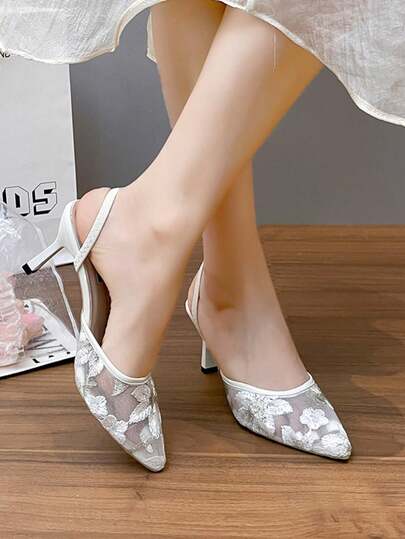 Giày sandal cao gót nữ thời trang ren khoét lỗ mũi kín, kiểu Hàn Quốc mới, mũi nhọn hở gót.