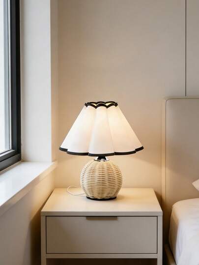 1 chiếc đèn trang trí phong cách cổ điển hiện đại tối giản, chạy bằng USB, thích hợp để trang trí phòng ngủ, đầu giường hoặc bàn làm việc.