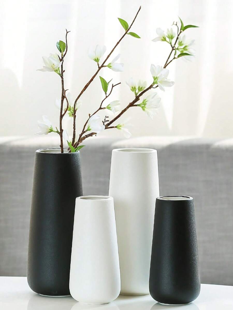This Tall, Matte Black Plastic Vase Is Perfect For Flower Arranging And Displaying Reeds. It's A Classic Country-Style Decorative Vase Suitable For Home Decor And Table Setting. - Multicolor - View 1