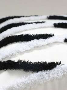 1件装黑白扭纹图案ins风毛绒抱枕套，3D提花设计简约卧室床头靠垫，单面毛绒，不含枕芯 - 黑與白 - 查看 2