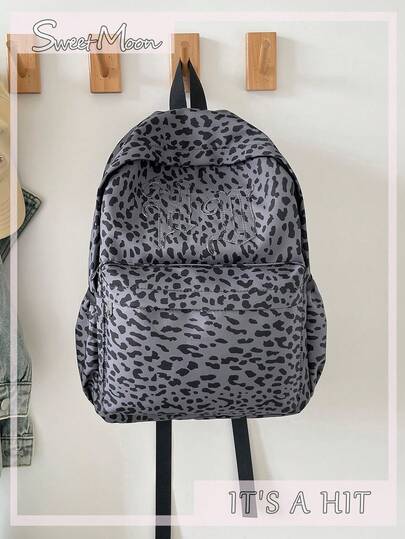 1 chiếc balo vải đen kiểu dáng tối giản cổ điển họa tiết da báo, có chữ cái, nhiều ngăn, khóa kéo trơn, có thể gập lại, dung tích lớn, phù hợp cho học sinh trung học, đa năng dùng đi học, đi làm, du lịch ngoài trời, cũng có thể làm quà tặng ngày lễ, có thể đựng sách vở, hộp bút, túi đựng mỹ phẩm, hộp trang điểm, phù hợp cho gia đình, làm quà tặng, kỳ nghỉ.