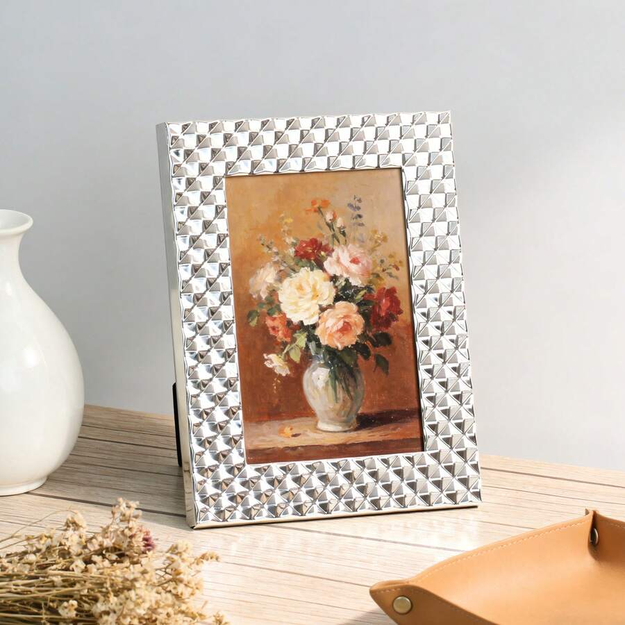 Luxury Silver-Plate Metal Picture Frame 4*6 5*7 Inch With Pyramid Pattern, Premium Desktop Photo Holder For Gifting & Home Decor - 1PC - View 1