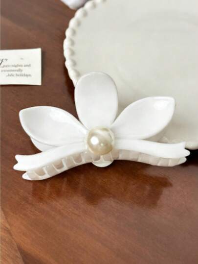 1个花朵珍珠发爪夹，优雅甜美发饰，丸子头盘发夹，适合女性日常、购物、派对、通勤佩戴