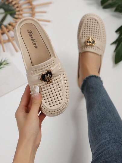 Women's 2026 New Hollow Breathable Slide Sandals, Non-Slip Lightweight Flat Design, Fashionable & Comfortable