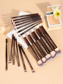 MAANGE 19pcs Makeup Tool Set Including An 18pcs Aluminum-Handled Makeup Brush Set With Cosmetic Pouch: Blush Brush, Foundation Brush, Powder Brush, Eyeshadow Brush, Highlighter Brush, Concealer Brush, Mascara Brush, Eyebrow Brush, Nose Contour Brush Beauty Brush Kit Gift For Women & Girl Travel Makeup Brush Set - Coffee Brown - View 4