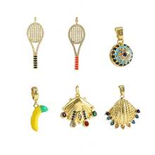 1 chiếc mặt dây chuyền hình vợt đen, vợt đỏ, mắt quỷ, chuối, vỏ sò nhiều màu, vỏ sò hình quạt, đá đính, tua rua để tự làm vòng tay, vòng cổ, vòng chân, móc khóa. Thích hợp cho tiệc bãi biển mùa hè, tiệc chủ đề Hawaii, ngày lễ Thánh Patrick, trang phục thường ngày, tụ họp bạn bè, hoặc phối đồ hàng ngày. - Nhiều màu - Xem 8