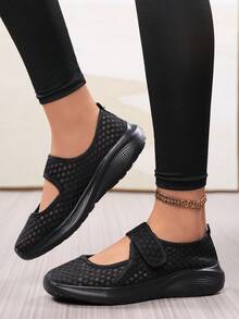 Damen Einfarbige Mesh Slip-On Schuhe, Atmungsaktive Lochschuhe, Slip-On Arbeitsschuhe, Locker Bequeme Mama Schuhe, Flache Casual Mesh Schuhe, Leichte Outdoor Sneaker, Verstellbare Klettverschluss Schlabberschuhe - Schwarz - Übersicht 3