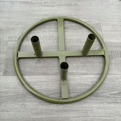 Giá đỡ hoa trang trí bằng sắt rèn hiện đại, đế cắm hoa đa năng cho các loại hoa giả cỡ lớn, thiết kế ba lỗ chắc chắn, lý tưởng cho đám cưới, sự kiện và trang trí nhà cửa, thích hợp cho Giáng sinh, Halloween, Lễ Tạ ơn, Lễ tốt nghiệp, Ngày Lễ Vòng Hoa.