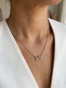 1pc Minimalist Stainless Steel Chain Necklace, Hollow Heart Pendant, Elegant Minimalist Design, Sophisticated Fashion Necklace, Great Gift For Valentine's Day Or Daily Wear - Silver - View 2