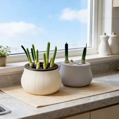 Garlic & Chives Hydroponic Regrowing Kit, Home Gardening. Black & White Lidded Set Easy To Identify And Reuse. Soil-Free Box Effortless Operation, Continuous Harvest. All-Season Planting Reusable Regrow Planter For Garlic, Chives & Green Onions