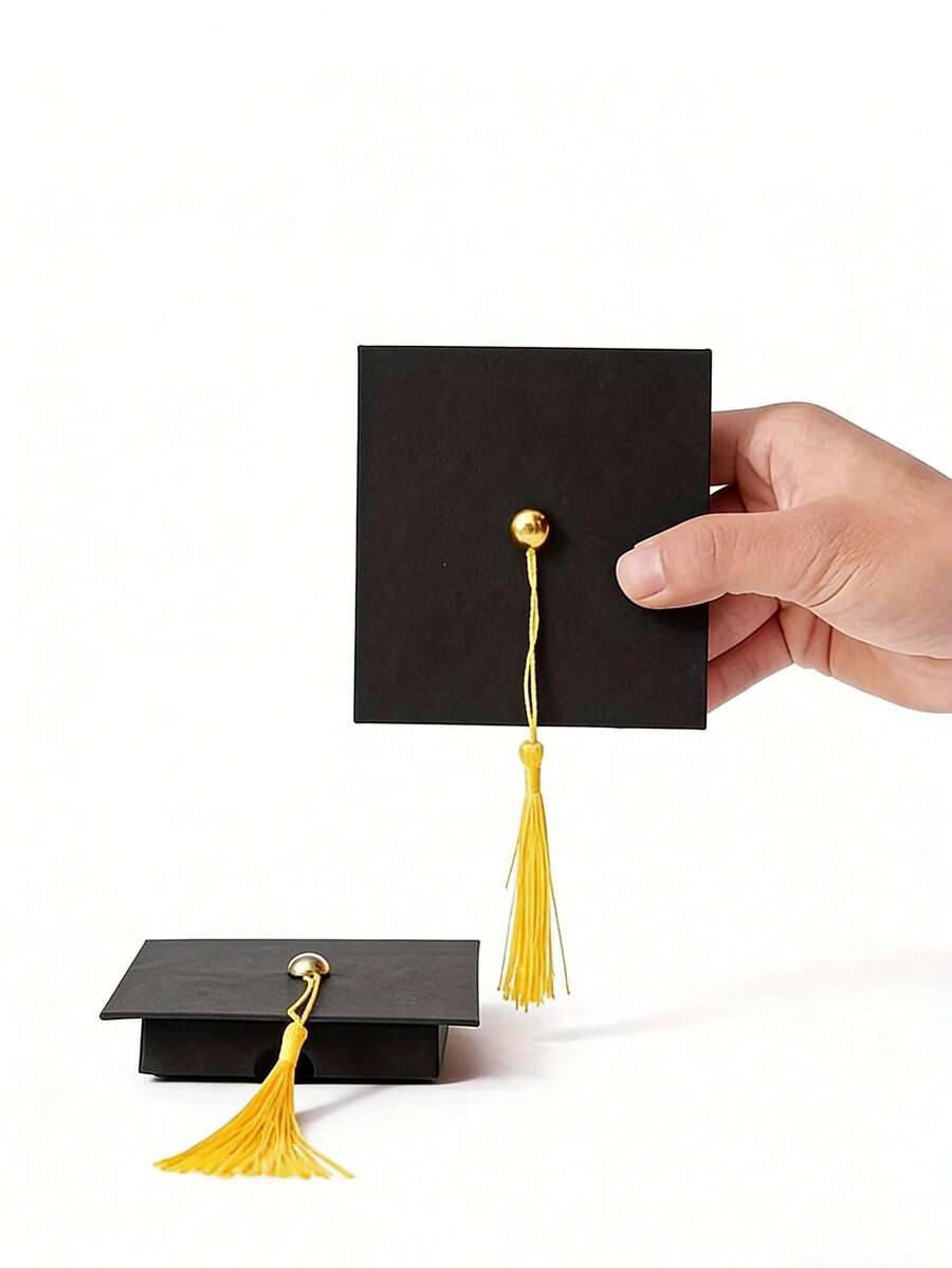 高级黑色毕业帽造型礼盒，精致包装，适用于毕业典礼及意义非凡的礼物赠送。 - 多款 - 查看 1