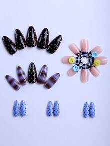 Hộp quà tặng móng tay acrylic hình hạnh nhân 24 chiếc, phong cách mùa hè, nút 3D màu xanh và vàng, chấm bi màu xanh sô cô la với sọc chuyển màu nâu và xanh, ngọt ngào và cá tính, phong cách gợi cảm, có thể tháo rời và tái sử dụng, phù hợp cho các bạn gái, phụ nữ, các dịp lễ, tiệc tùng và sử dụng hàng ngày, móng giả đa năng kèm 1 miếng gel dẻo và 1 dũa móng. - Nhiều màu - Xem 3