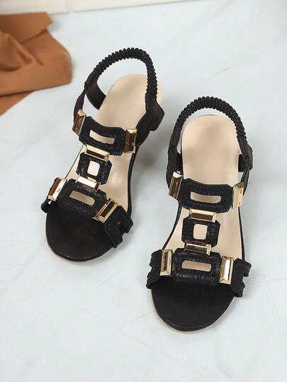 1 Đôi sandal cao gót cho bé gái, chất liệu sequin mềm mại lấp lánh, mũi tròn hở gót vuông, thiết kế liền khối giúp tăng chiều cao, giày khiêu vũ công chúa phong cách bohemian thời trang phù hợp cho các bữa tiệc và lễ hội, mẫu mới mùa xuân/hè.