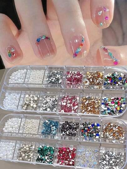 12格3D彩色迷你水晶美甲水钻，可爱月亮星星蝴蝶花朵水钻和白色珍珠设计，平底美甲宝石，美甲饰品，炫彩钻石美甲挂件，美甲沙龙DIY用品
