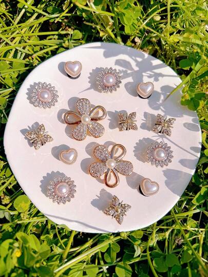 14pcs Detachable Five-Petal Flower & Heart Shaped Shoe Accessories DIY Decorations, Versatile Clip-On Charms For Women's Sandals, Slippers, Beach Bags, Ideal For Holidays & Birthday Party Gifts