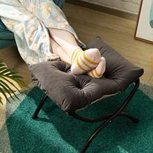 HollyHOME - Taburete plegable de 15 pulgadas de alto otomano tapizado pequeño y plegable taburete acolchado para silla perezosa marco de metal reposapiés portátil otomano para sala de estar - Gris gris ahumado - Ver 2