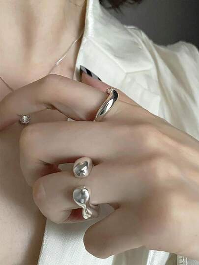 2枚不对称几何水滴形戒指，适合女性日常佩戴