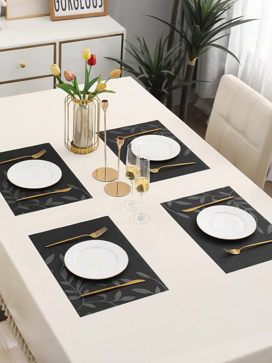 Thảm lót bàn ăn bằng PVC chống thấm nước, chống dầu, chống trơn trượt, chịu nhiệt, có thể giặt được, họa tiết lá cây màu đen.