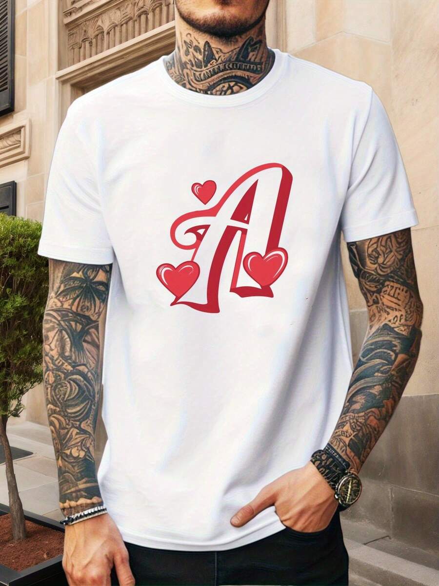 Camiseta de manga corta casual de verano para hombre - Color castaño sólido con estampado de corazón rojo y la letra A, cuello redondo, corte regular, adecuada para uso diario, diseño divertido, tela transparente, multifibra para todas las estaciones, color amarillo. - Blanco - Ver 1
