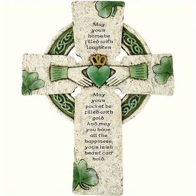 这款爱尔兰风格的木质壁挂十字架，以圣诞节、圣帕特里克节、复活节和感恩节为主题，象征着欢笑和爱。它无需用电，适合卧室和室内空间。