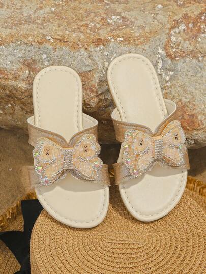 1 Pair Gold Plus Size Girls' Fashion Slippers, Sparkling Colorful Rhinestone Bow Decor, Round Toe Open Toe Soft Non-Slip Slip-On Design, Gorgeous Cute Bohemian Princess Beach Sandals, Suitable For Daily Casual, Holiday, Party, Spring/Summer New Arrival