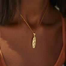 波浪形椭圆冲浪板吊坠项链 - 度假风首饰，适合海滩度假、日常佩戴和送礼 - 金的 - 查看 3