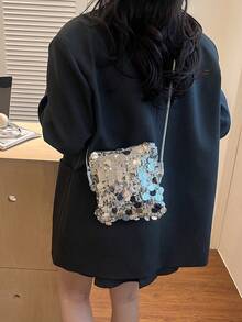 时尚轻奢单件晚宴/斜挎包 - 闪亮银色亮片,小巧精致,光泽耀眼,多功能肩背/斜挎两用,适合日常、晚宴、购物和派对等场合,是时尚女性的理想之选。 - 銀色 - 查看 7