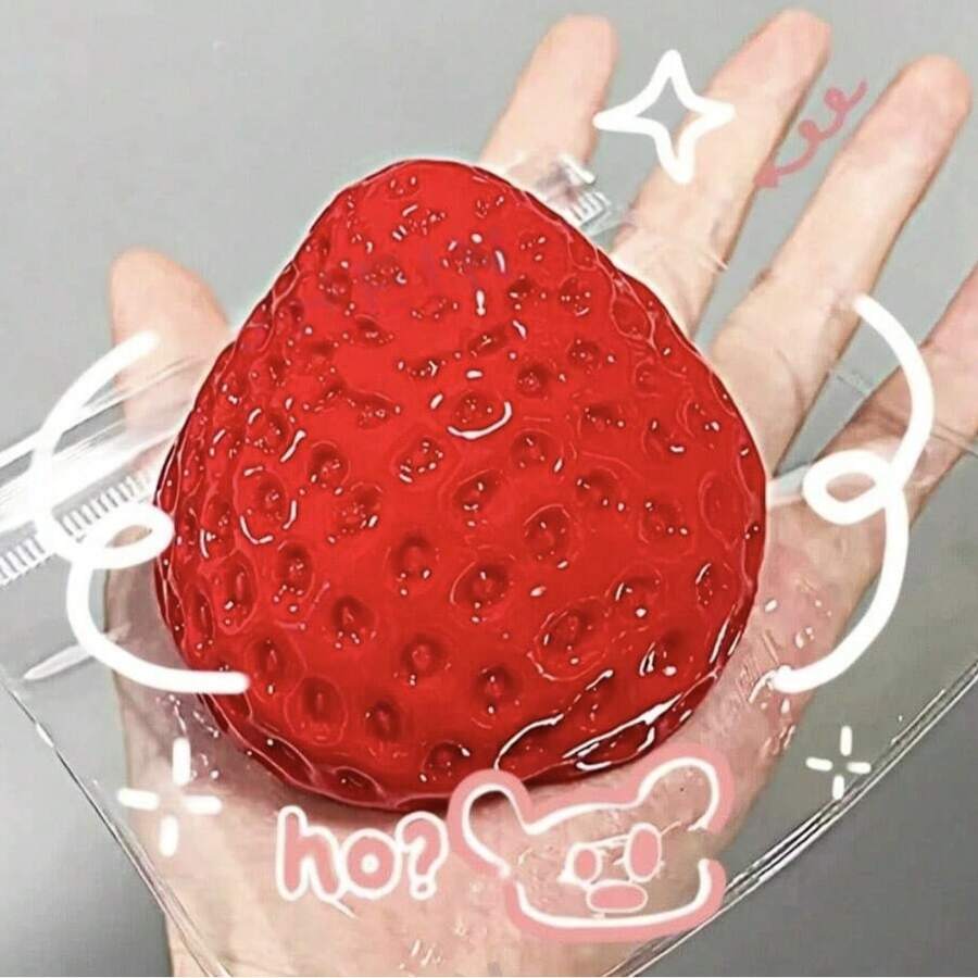 1个大号草莓挤压玩具 - 由柔软可爱的硅胶材料制成，易于清洁，适合青少年和成人，可以缓解压力和焦虑，适用于DIY、家居装饰、圣诞礼物、派对礼物、万圣节礼物。