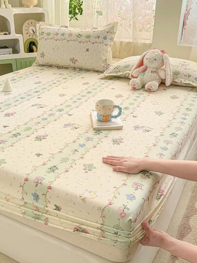 3pcs Bedding Set, Green Cute Floral & Rabbit Pattern, Soft & Comfortable Bedding Including 1pc Fitted Sheet And 2pcs Pillowcases, No Filler, Suitable For Dorm, Bedroom, Multiple Sizes Available