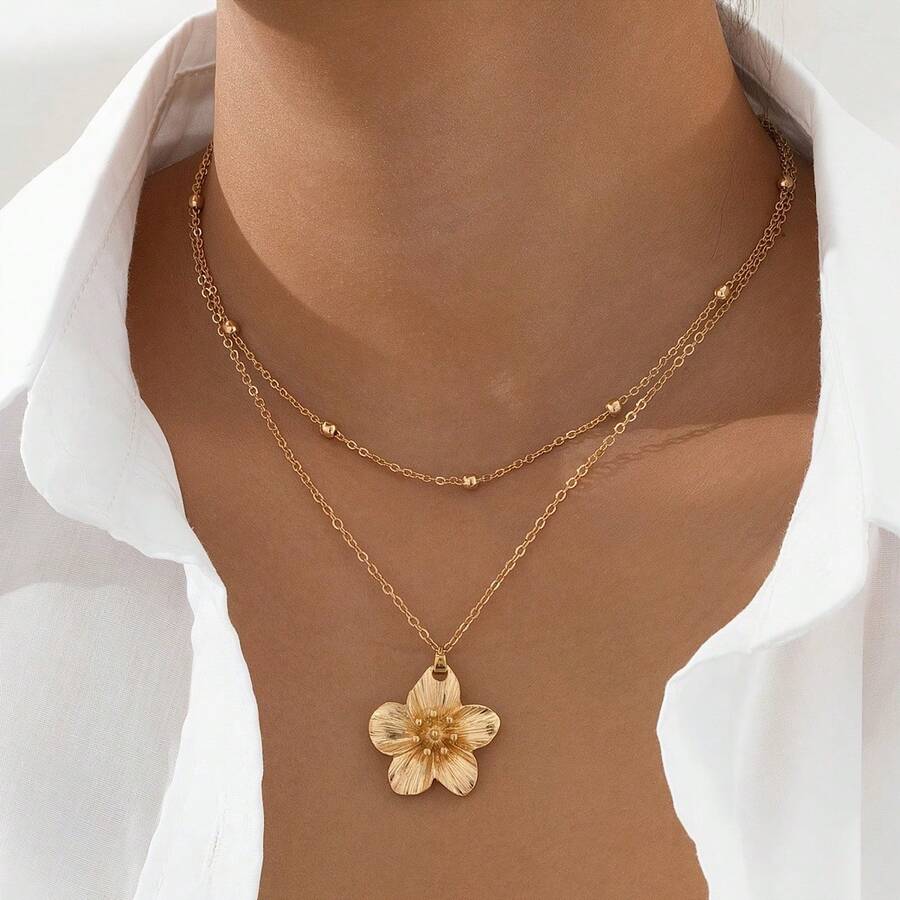 A Two-Layered Pleated Flower Pendant Necklace, Fashionable And Simple, Suitable For Daily Wear And As A Gift For Women - Gold - View 1