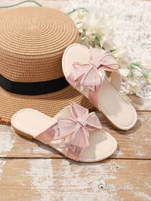 1 par de sandalias planas para niñas pequeñas en color rosa, con decoración de malla transparente brillante, cristales y trébol, diseño minimalista de punta redonda y abierta, suela suave y antideslizante, estilo bohemio y princesa, adecuado para uso diario, vacaciones, festivales y fiestas, primavera/verano 2026 - Rosa - Ver 3