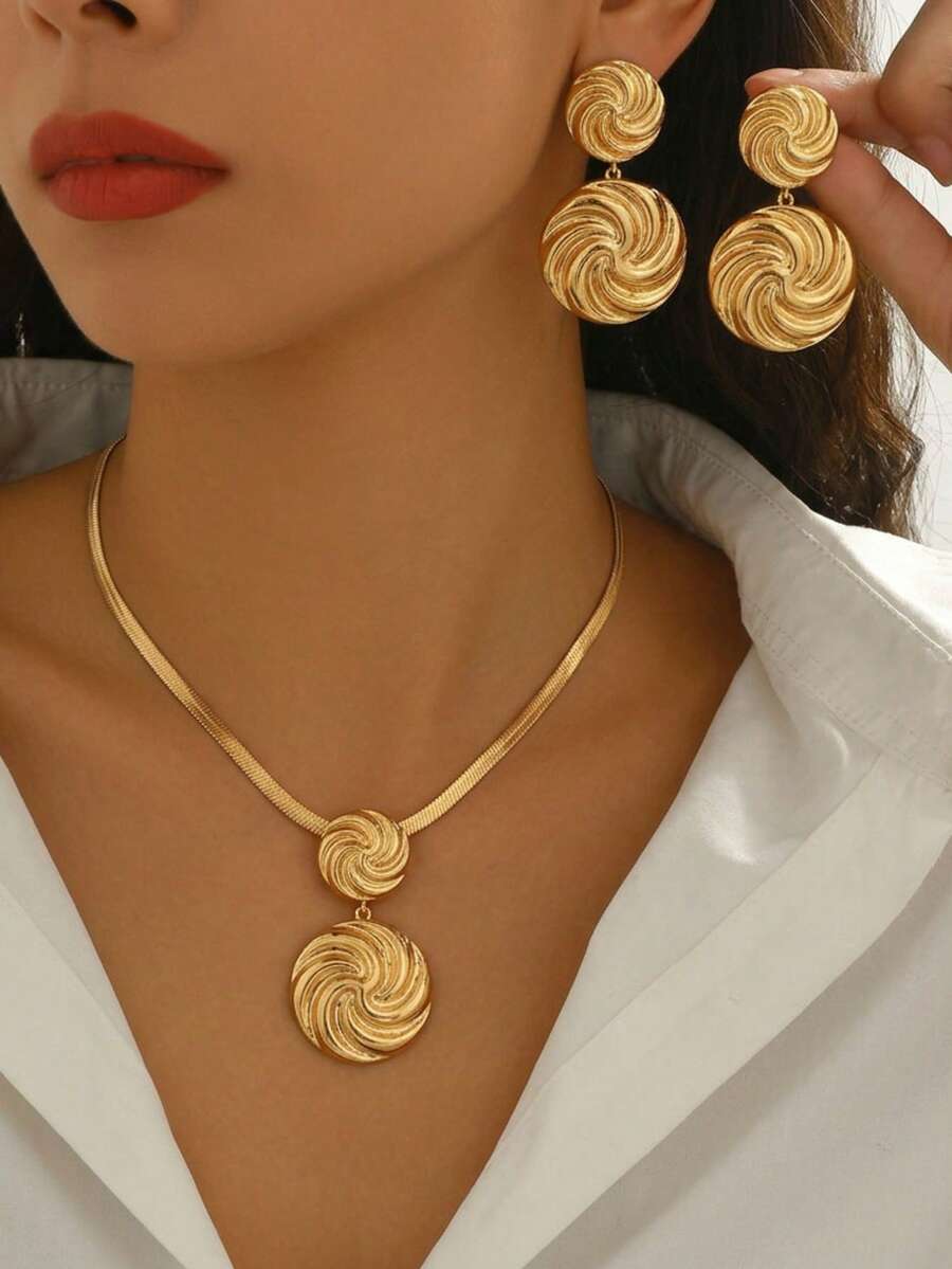 2pcs/Set New Creative Geometric Spiral Pattern Round Metal Gold Fashionable Elegant Pendant Necklace + Earrings, Suitable For European And American Daily Fashion, Commuting And Other Occasions - Yellow Gold - View 1