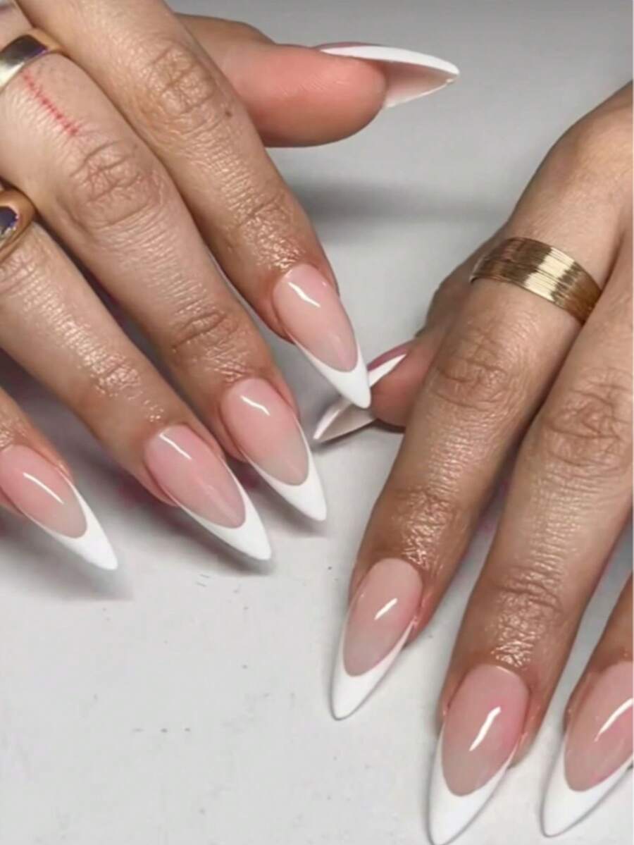 用美甲贴片升级你的造型！24片法式中杏仁形美甲贴片，包含1个粘性贴片和1个迷你指甲锉，亮粉色和白色法式全覆盖假指甲套装，适合女性和时尚女孩在约会派对上使用。永不过时。美甲用品