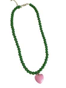 1条时尚简约玻璃珠项链，配ABS塑料心形吊坠，适合作为礼物、海滩度假和日常佩戴。 - 愛心吊墜項鍊 - 查看 4
