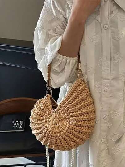 1个手工编织贝壳包，波西米亚风珍珠链肩带，女士度假沙滩配饰，休闲户外时尚设计，手工编织贝壳手提包配珍珠链肩带，米色度假包，大容量夏季沙滩手提包，休闲户外旅行时尚百搭包，做工精致耐用，是海滩度假和海边休闲的理想之选，夏季海滩旅行必备