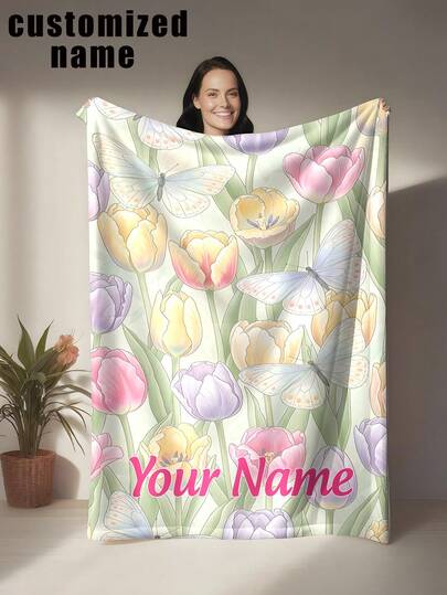 1 pieza Manta floral personalizada, se puede personalizar con su propio nombre o texto de bendición, con un fondo blanco crema con vibrantes patrones florales pintados a mano y pequeños acentos en forma de corazón para transmitir un amor sincero. Lavable a máquina, hecha de tela de poliéster, adecuada para todas las estaciones y ocasiones. Manta multiusos de impresión digital moderna para sofá, cama, coche, sala de té, dormitorio, baño, sala de estar, comedor, oficina, regalo ideal para cumpleaños, Día de la Mujer, Día de la Madre.