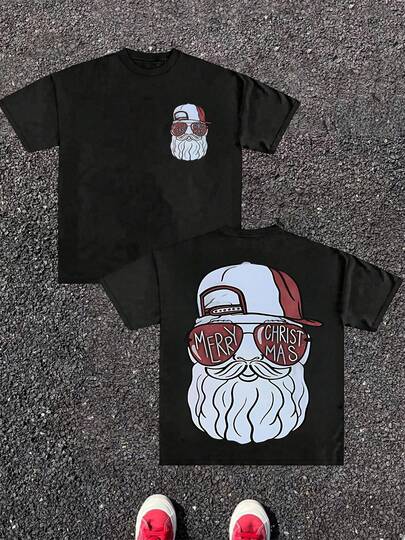 Figura de un Papá Noel moderno con barba blanca larga gorra roja y gafas que reflejan las palabras Merry Christmas transmitiendo alegría navideña espíritu festivo y humor amistoso para quienes disfrutan la temporada camiseta de hombre casual cómoda para ocasiones relajadas y reuniones sociales