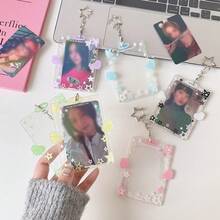 1 chiếc giá treo thẻ hình thần tượng 3 inch dành cho học sinh, kèm bao đựng thẻ trong suốt hình cánh thiên thần dễ thương. - Bao đựng thẻ - Xem 1