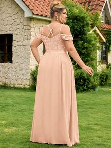 Đầm maxi dự tiệc cỡ lớn, cổ chữ V, dây mảnh, phối ren hoa đính sequin và bèo nhún voan ở eo, gấu đầm xếp ly, thích hợp cho khách dự đám cưới, họp mặt gia đình, sinh nhật, dạ hội và các dịp trang trọng khác. Thanh lịch cho mùa hè. - Rượu sâm banh - Xem 2
