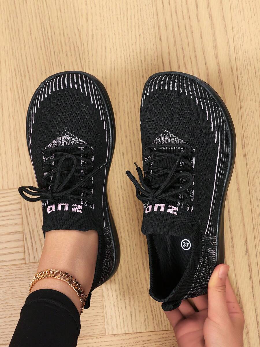 女士极简赤足跑步鞋 - 宽版彩色透气针织面料套脚圆头休闲鞋，减震橡胶鞋底，四季皆宜的舒适休闲鞋，时尚套脚设计，灵活穿着