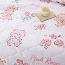 1pc Floral Printed Quilt, Lightweight Comforter, Soft Polyester Blend Fabric, Machine Washable, Ideal For Bedroom Decor, Modern Bedding Design, Comfortable For Summer, Decorative For Autumn, Room Decor - Baby Pink - View 3