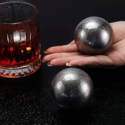 3.8cm/5.5cm Stainless Steel Ice Balls, Whiskey Rapid Freeze Metal Ice Balls, Suitable For Cocktails, Wine And Beverages, Reusable Ice Cubes, Ice Balls For Home Use