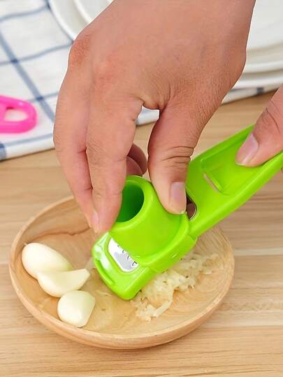 1pc Mini Garlic Press, Creative Garlic Mincer, Manual Garlic Grinder, Green Kitchen Tool, Outdoor Picnic & BBQ Accessory