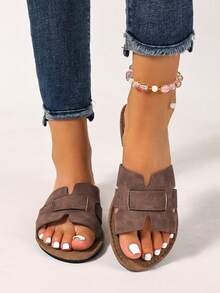 Ximi Ruo Sandal Selop Bentuk H Suede Cokelat untuk Wanita, Sandal Datar Ujung Bulat Retro, Sol Tebal dan Lembut, Sepatu Selop Kasual untuk Liburan Pantai, Cocok untuk Dipadukan dengan Gaun - Coklat - View 3