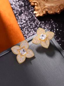 2pcs Elegant Copper Base Inlaid High Transparency Four-Leaf Flower Earrings, Suitable For Dates And Parties - Fashion Earrings - View 5
