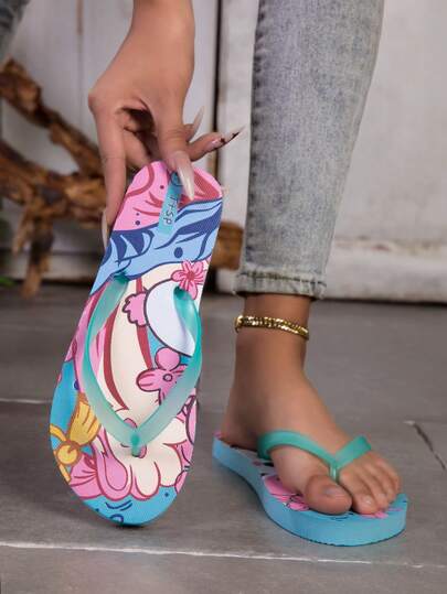 2026 Nuevas sandalias de mujer para el verano, sandalias de playa tipo chanclas con diseño de dibujos animados, sandalias de dedo antideslizantes y de moda para la playa