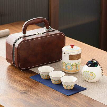 Isolerade koppar och muggar