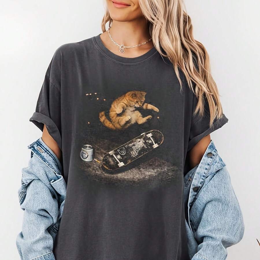 Vintage Skater Cat Graphic Tee, Cool Orange Skateboard Shirt, Retro Streetwear Aesthetic T-Shirt For - màu đen - Xem 1